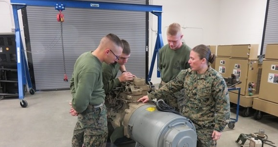 Ingeniero Eléctrico del Cuerpo de Marines MOS 1142