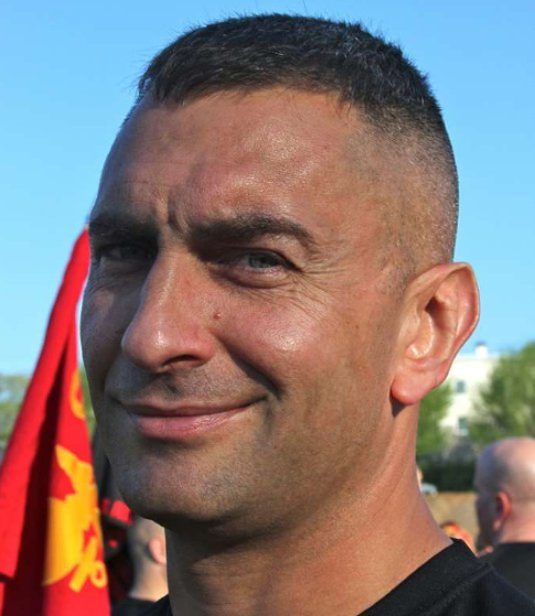 corte de pelo militar de alto desvanecimiento