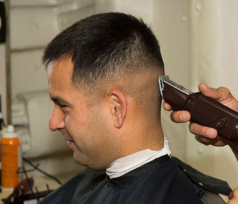 corte de pelo militar de baja intensidad