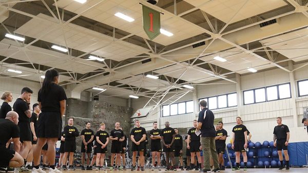 75th Ranger Regiment dirige un curso en el gimnasio