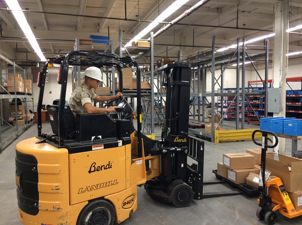 Secretario del almacén del Cuerpo de Marines Mos 3051