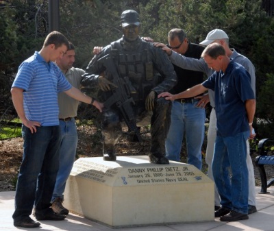 monumento a danny dietz