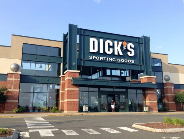 Dicks Sporting Goods Descuento militar