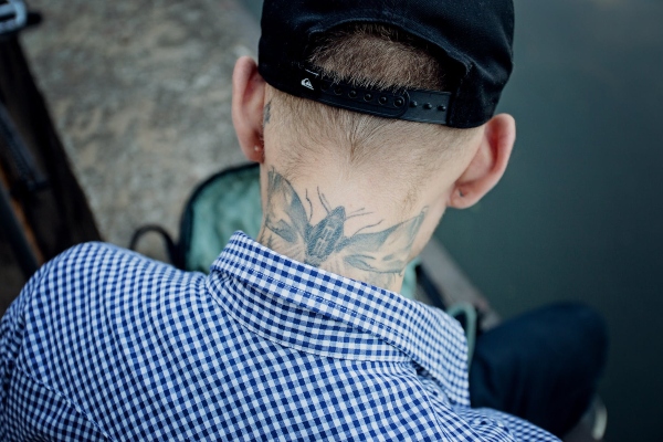 tatuaje de cuello azul marino