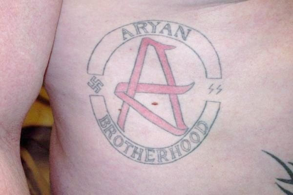 tatuaje racista de la marina
