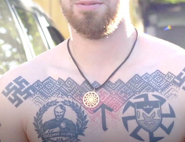 tatuajes racistas del ejército