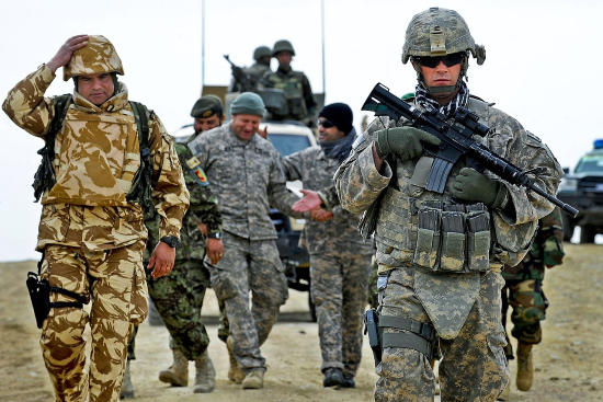 la mentalidad de trabajo en equipo es esencial si estás pensando en unirte al ejército