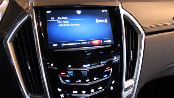 SiriusXm jugando en el coche