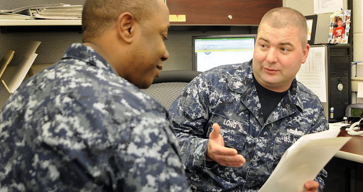 especialista en personal de la marina PS