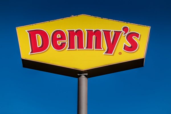 descuento militar de Dennys