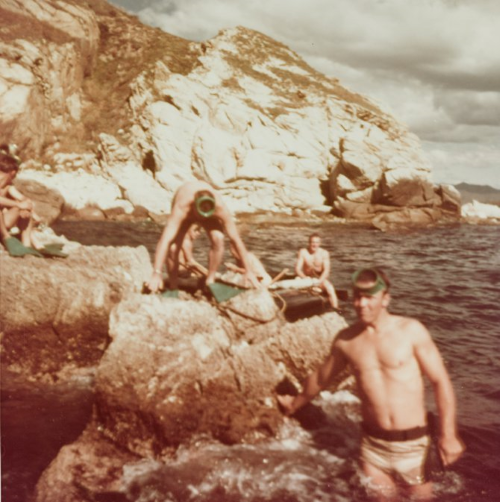 Navy UDT realizando una misión durante la Operación Fishnet