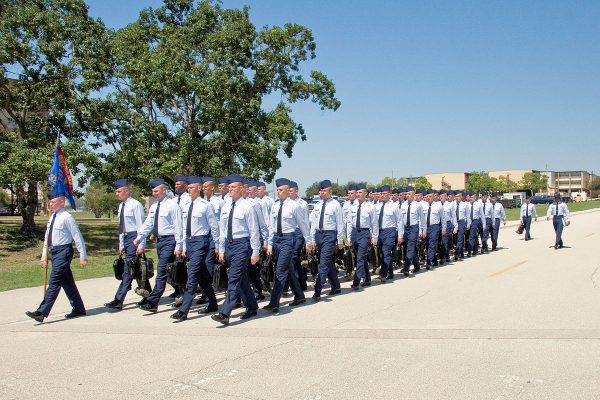 graduación bmt de la fuerza aérea