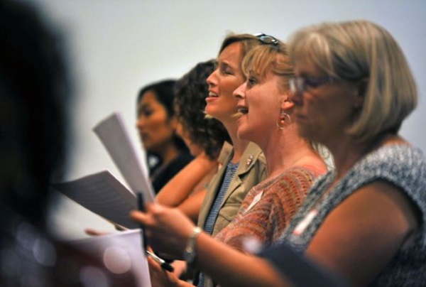 coro de esposas de militares