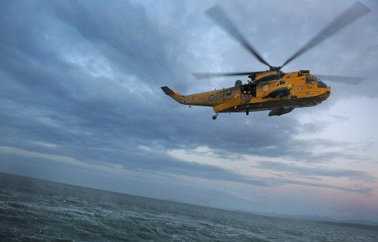 el príncipe william era piloto de helicóptero en la royal air force o raf