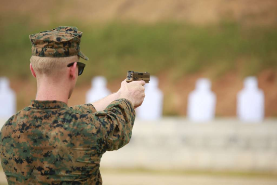que pistola usa el cuerpo de marines